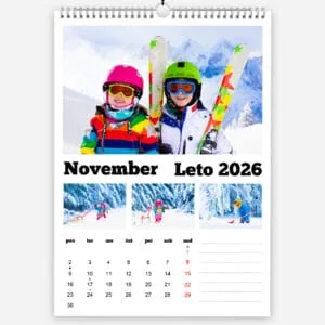 Stenski koledar s fotografijami.