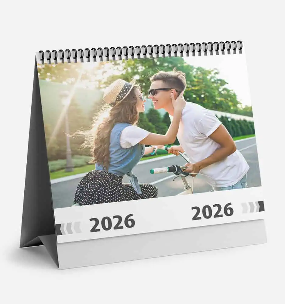 Namizni kvadratni koledar s fotografijo