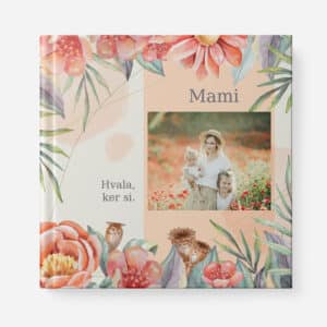 Klasična fotoknjiga s trdo platnico. Oblikovanje fotoknjige.