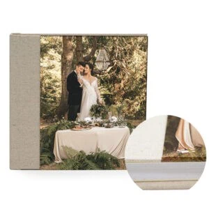 Professionalna fotoknjiga s kombinirano platnico.