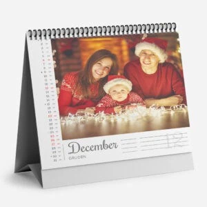 Namizni kvadratni koledar s fotografijo