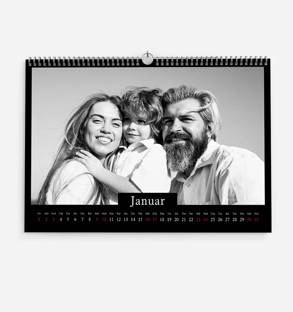 enojna_crna_1 Family portrait on a January calendar wall calendar in black and white.
